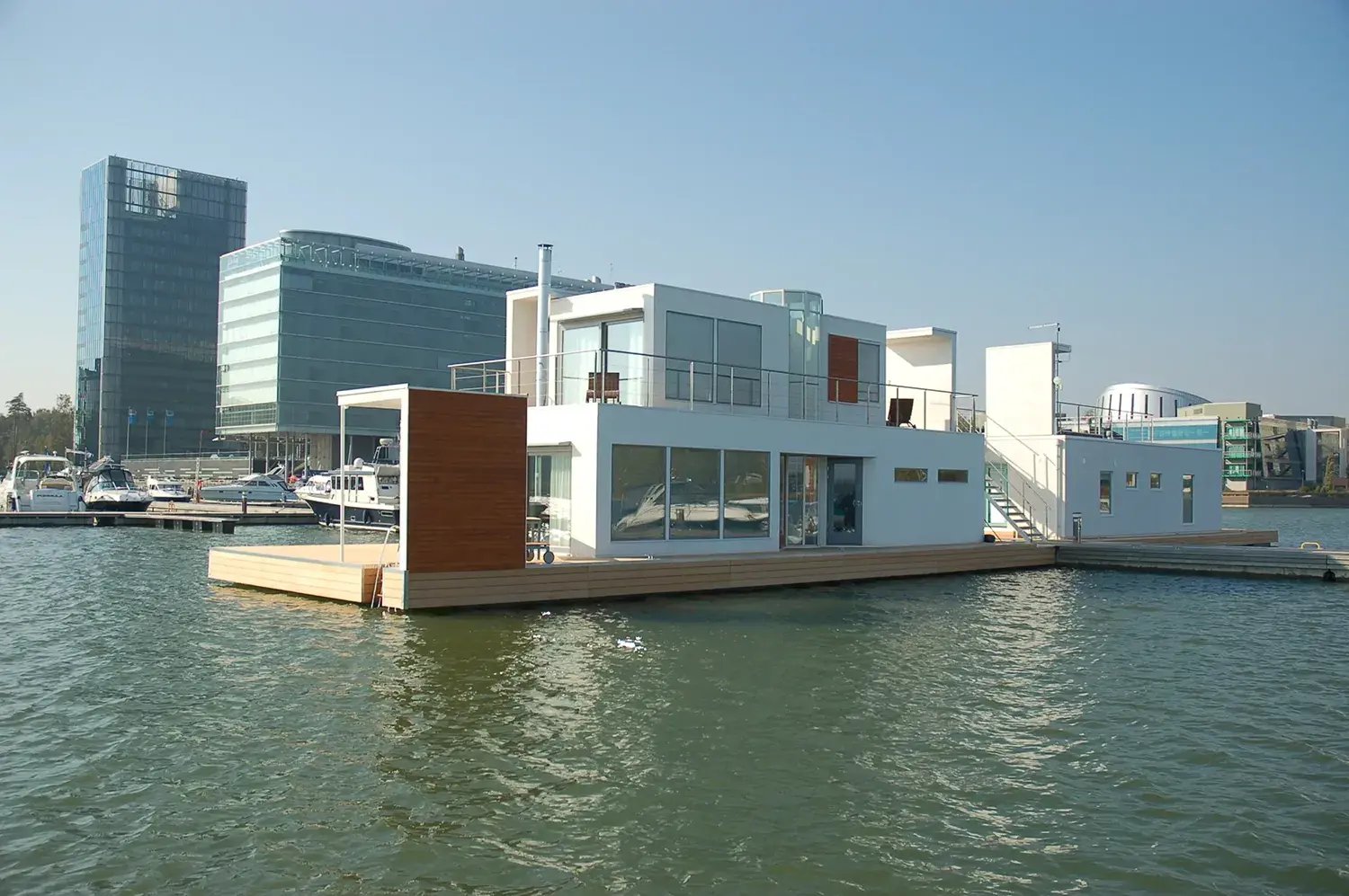Villa-Helmi-Floating-House