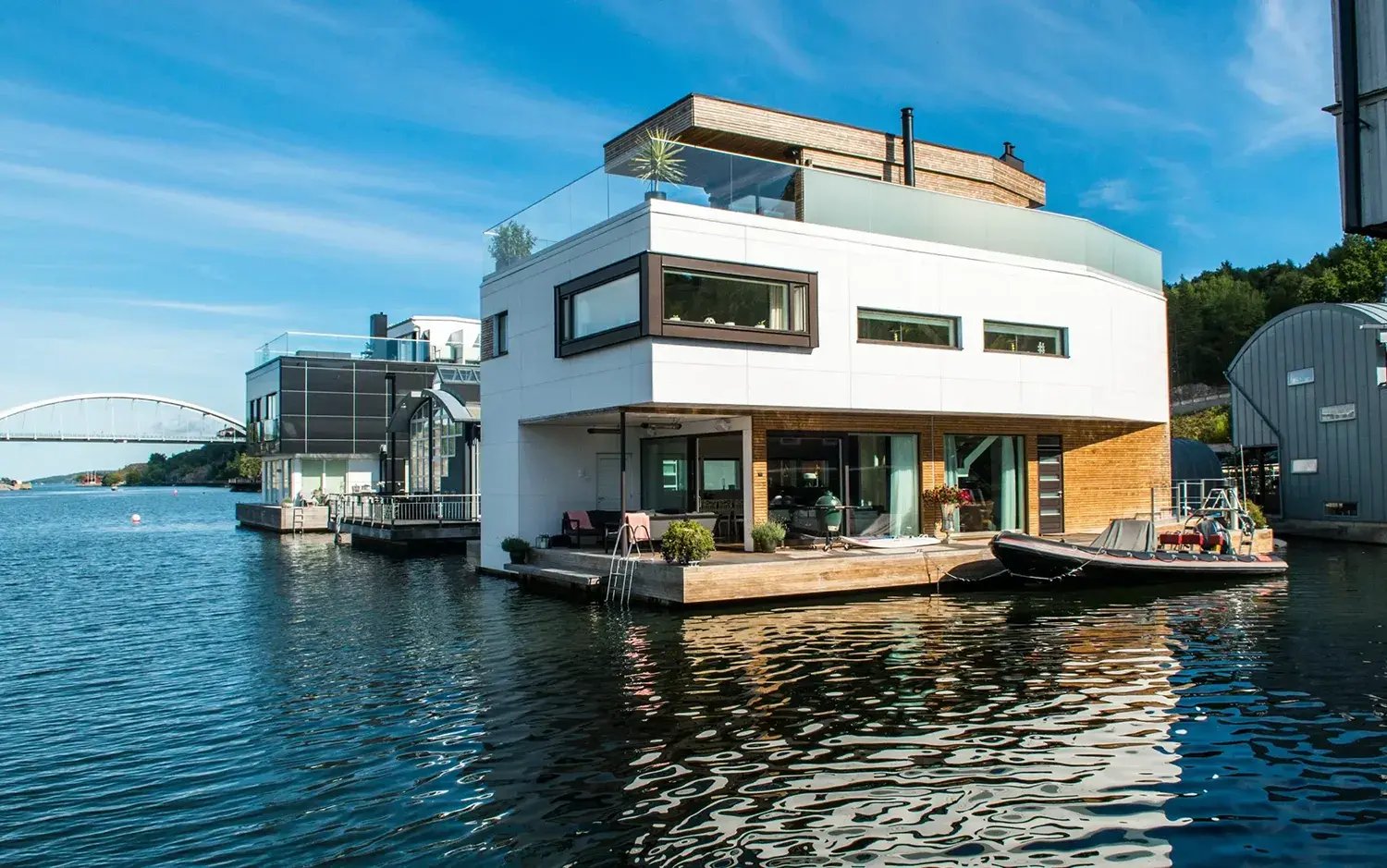 Villa-W-Floating-Home