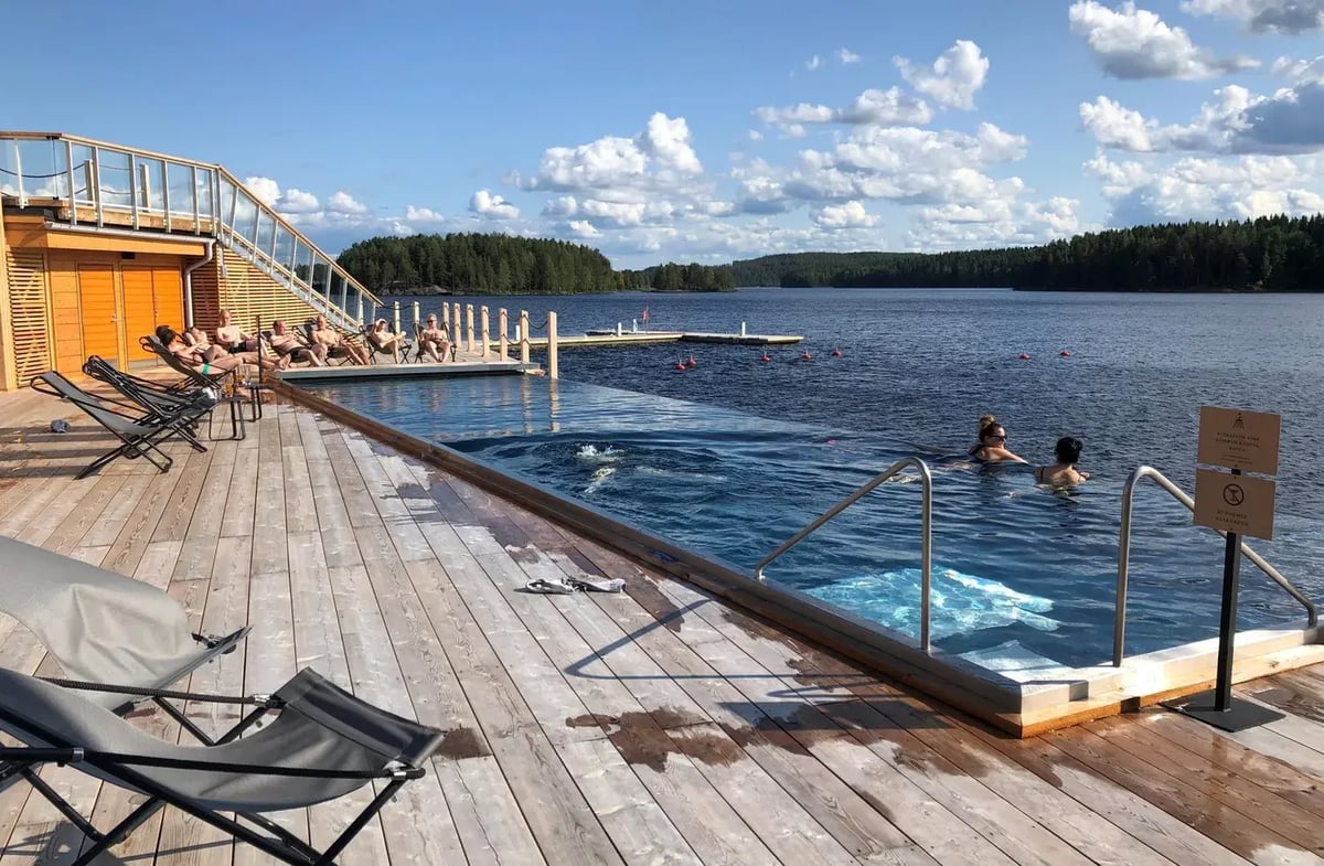 Toimitimme kolme allasta Kuopioon, mutta mikä tässä projektissa oli erilaista? Case: Kuopion Saana